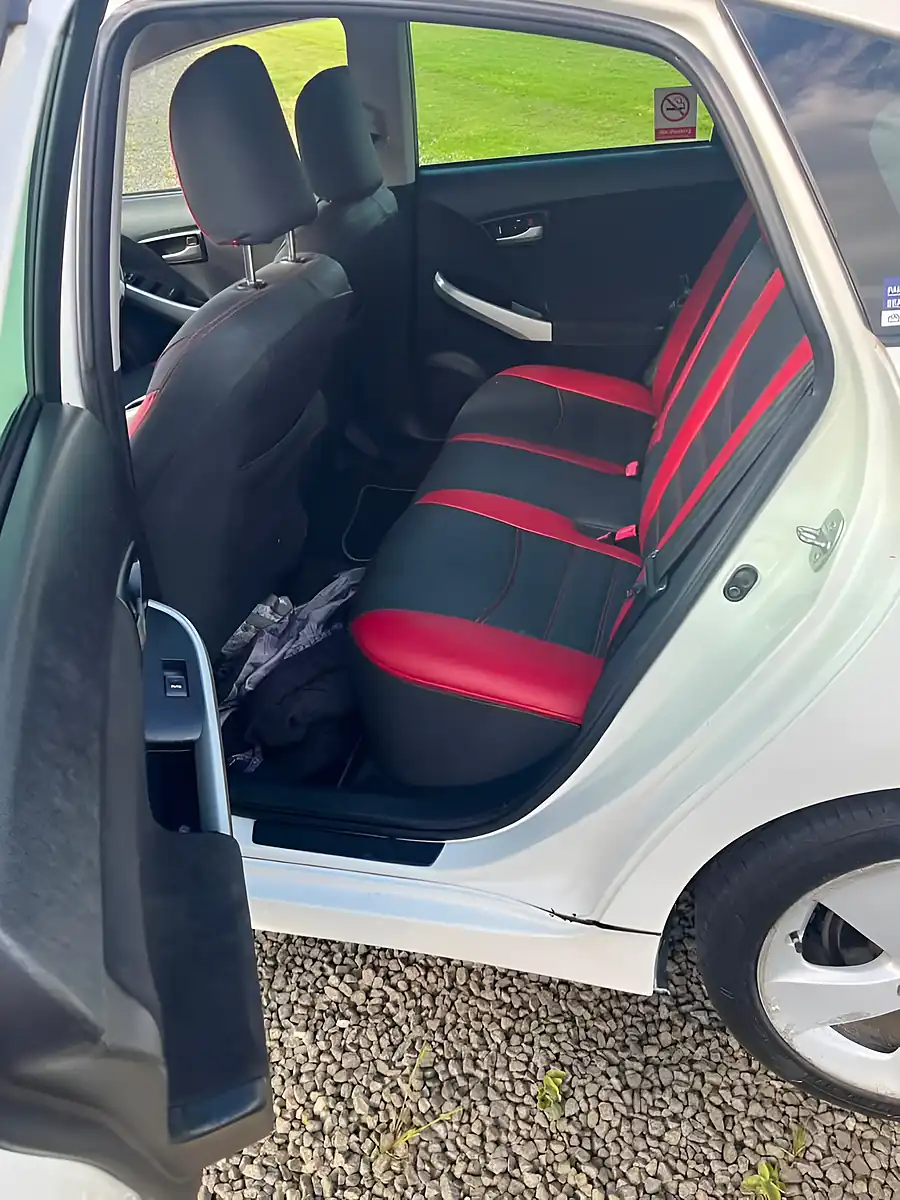 Used 2012 Toyota Prius White - Interior and Exterior details 6