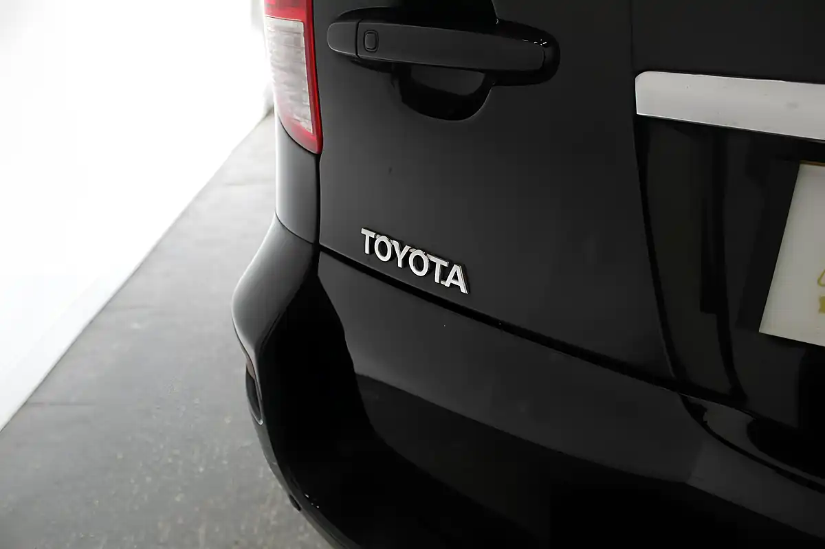Used 2012 Toyota RAV4 Sr Black - Interior and Exterior details 11