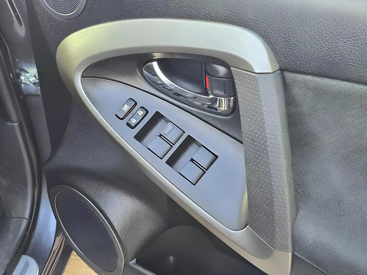 Used 2012 Toyota RAV4 Xt-R 4WD Grey - Interior and Exterior details 11