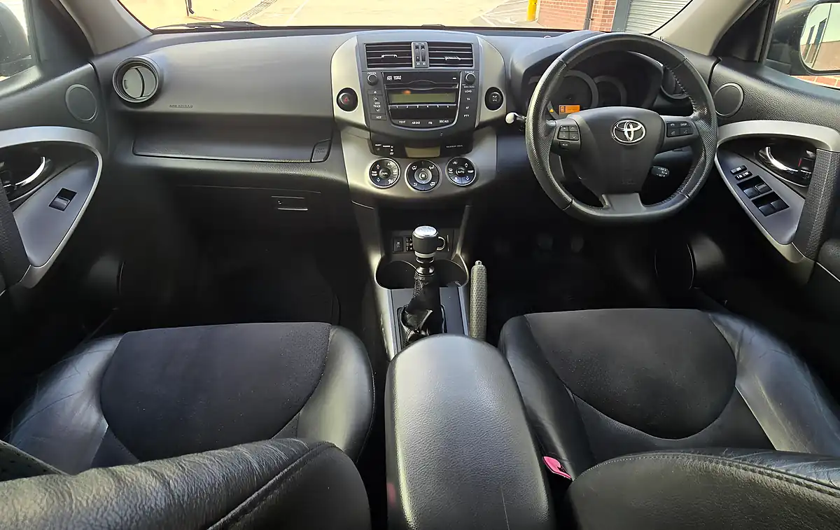 Used 2012 Toyota RAV4 Xt-R 4WD Grey - Interior and Exterior details 14