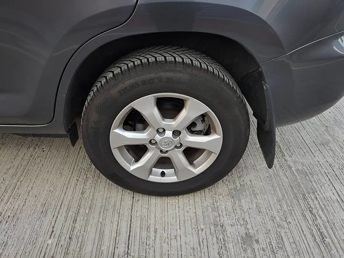 Used 2012 Toyota RAV4 Xt-R 4WD Grey - Interior and Exterior details 15