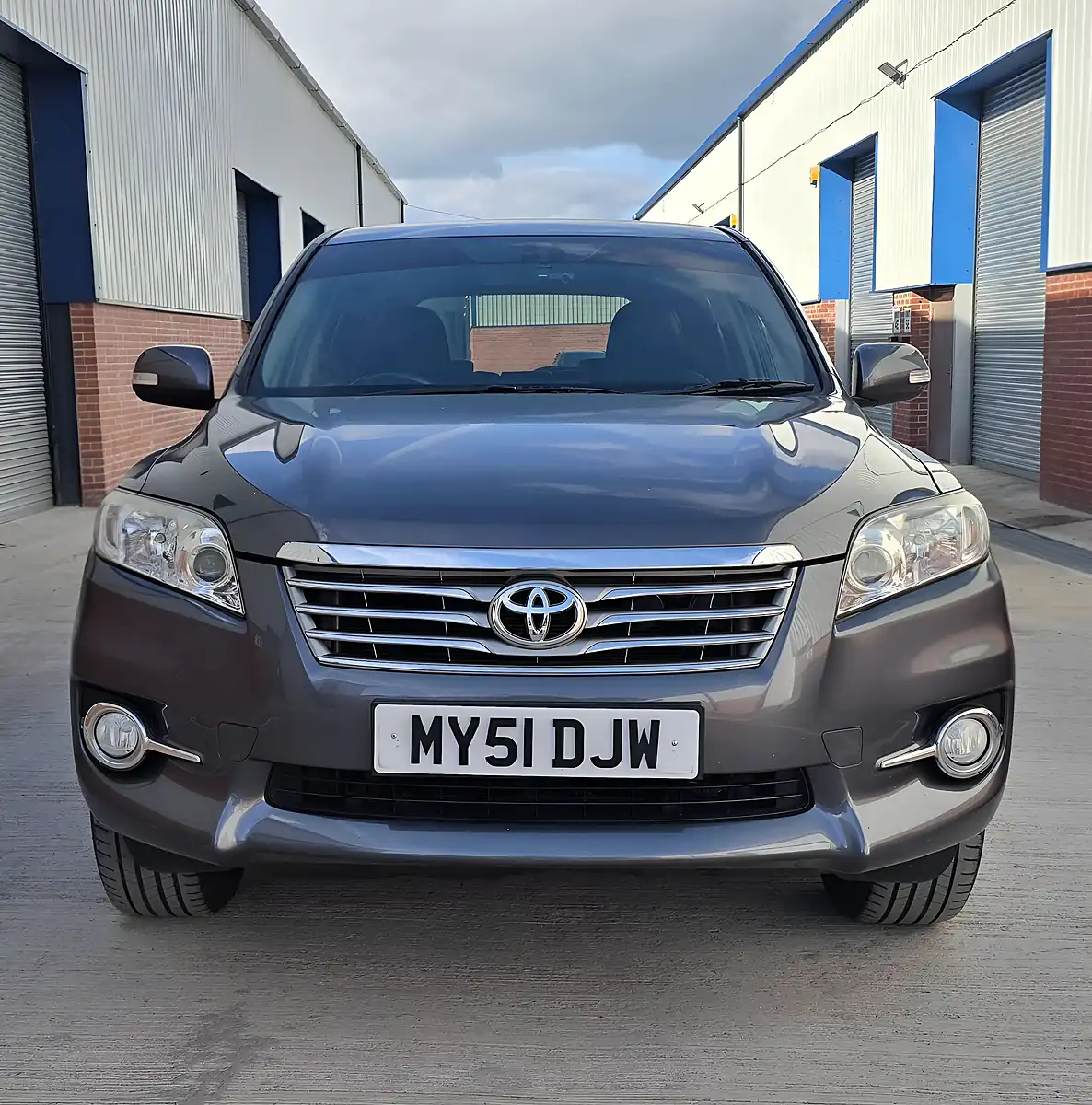 Used 2012 Toyota RAV4 Xt-R 4WD Grey - Interior and Exterior details 5
