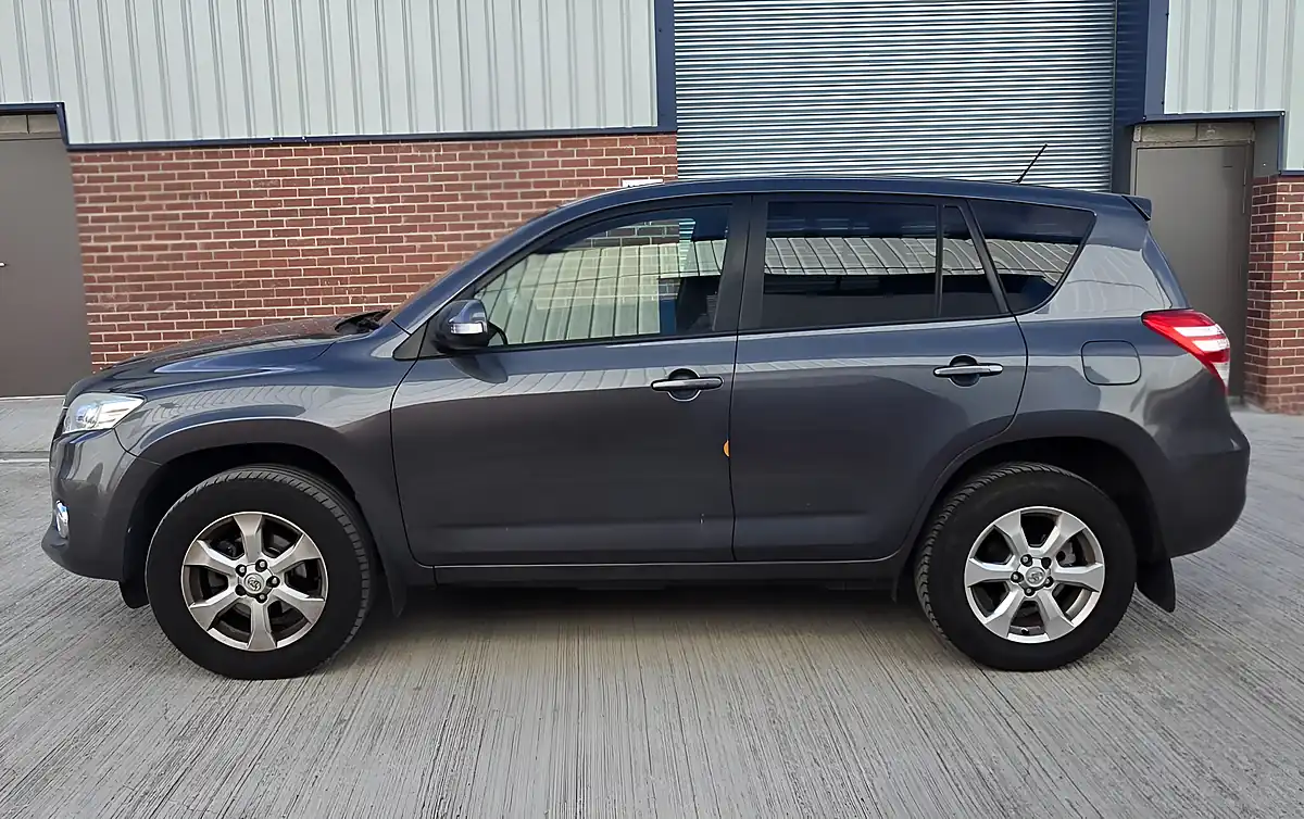 Used 2012 Toyota RAV4 Xt-R 4WD Grey - Interior and Exterior details 6