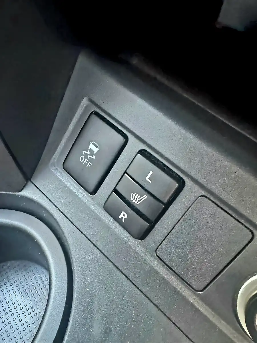 Used 2012 Toyota RAV4 Xt-R Beige - Interior and Exterior details 17