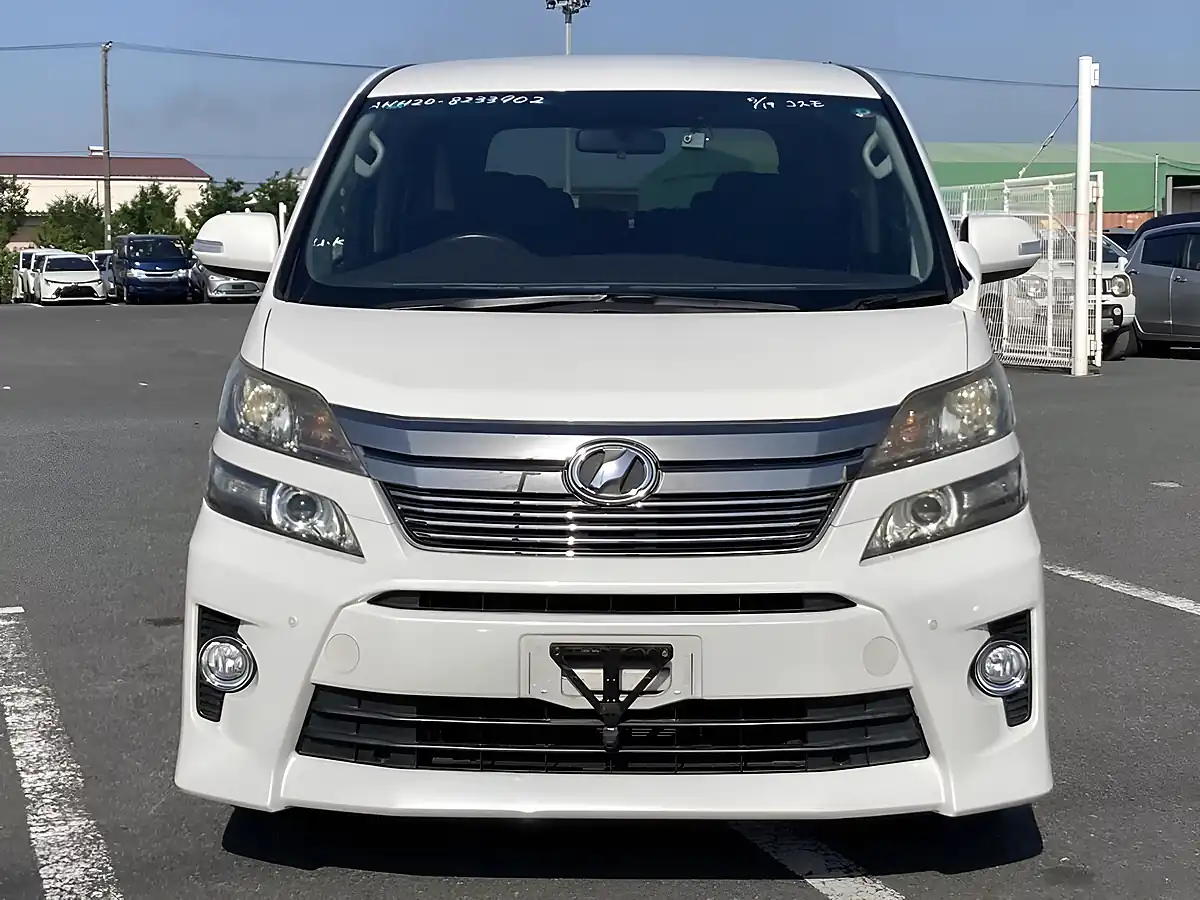 Used 2012 Toyota Vellfire Z (7 Seater) White Pearl Mica Metallic - Interior and Exterior details 9