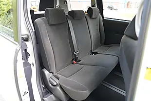 Used 2012 Toyota Voxy X L Edition White - Interior and Exterior details 16