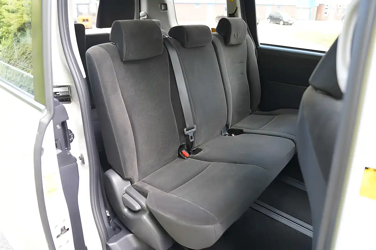 Used 2012 Toyota Voxy X L Edition White - Interior and Exterior details 16
