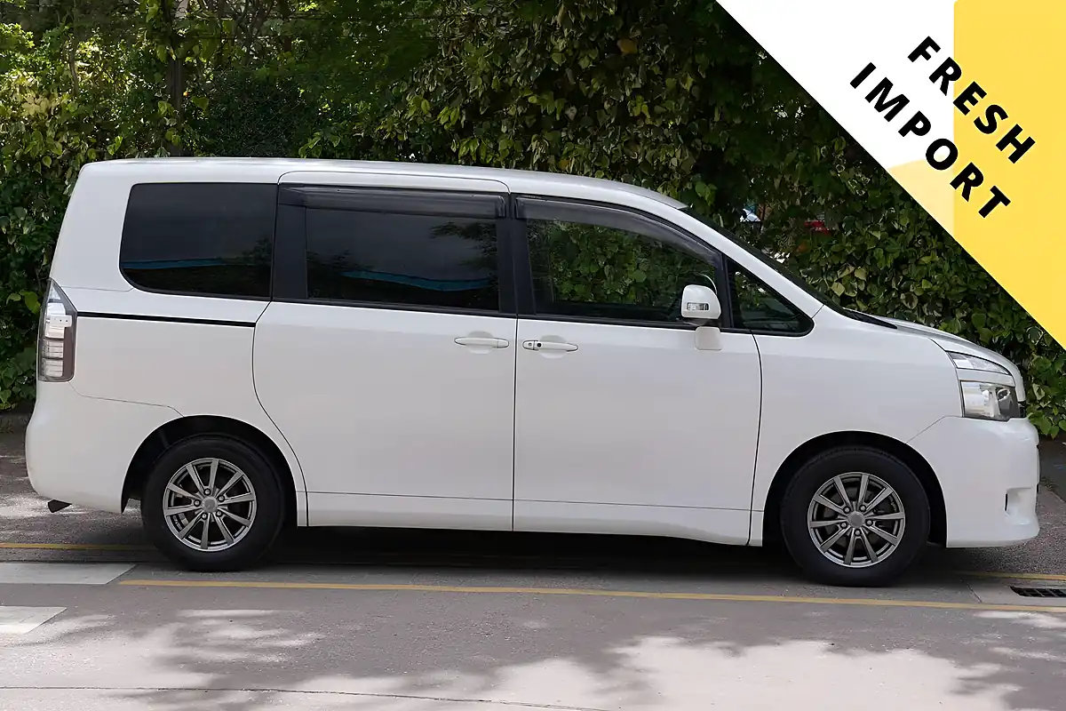 Used 2012 Toyota Voxy X L Edition White - Interior and Exterior details 2