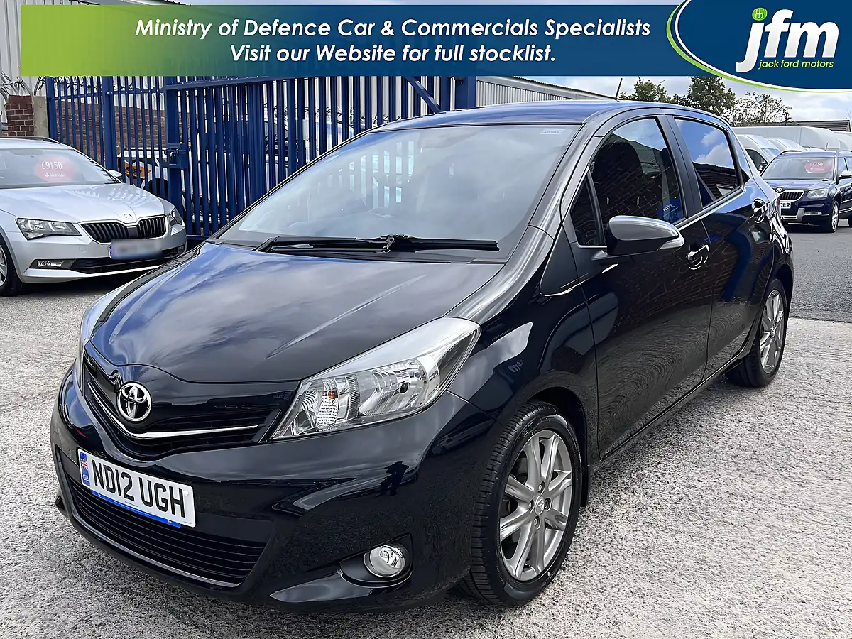 Used 2012 Toyota Yaris Sr Eclipse Black Met - Interior and Exterior details 10