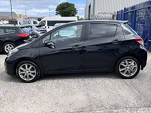 Used 2012 Toyota Yaris Sr Eclipse Black Met - Interior and Exterior details 9