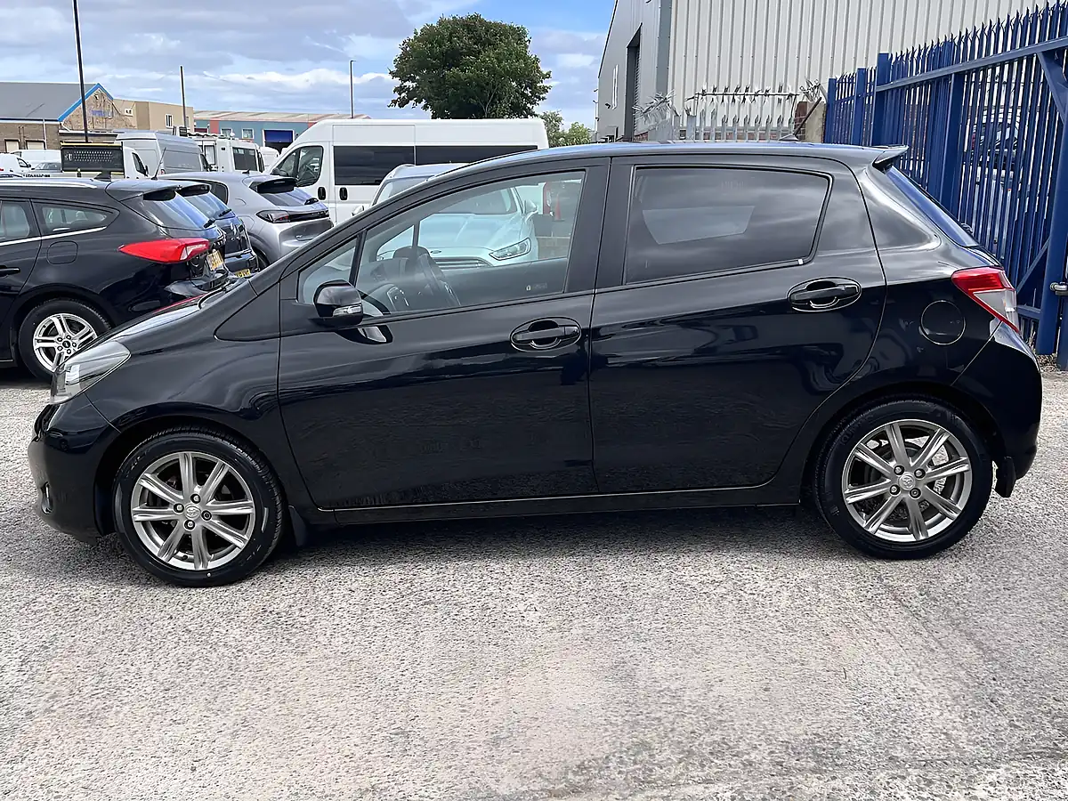 Used 2012 Toyota Yaris Sr Eclipse Black Met - Interior and Exterior details 9
