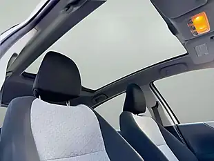 Used 2012 Toyota Yaris T Spirit Multidrive S White - Interior and Exterior details 18