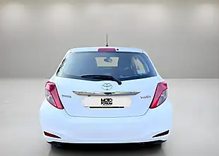 Used 2012 Toyota Yaris T Spirit Multidrive S White - Interior and Exterior details 20