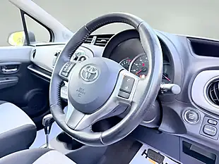 Used 2012 Toyota Yaris T Spirit Multidrive S White - Interior and Exterior details 9