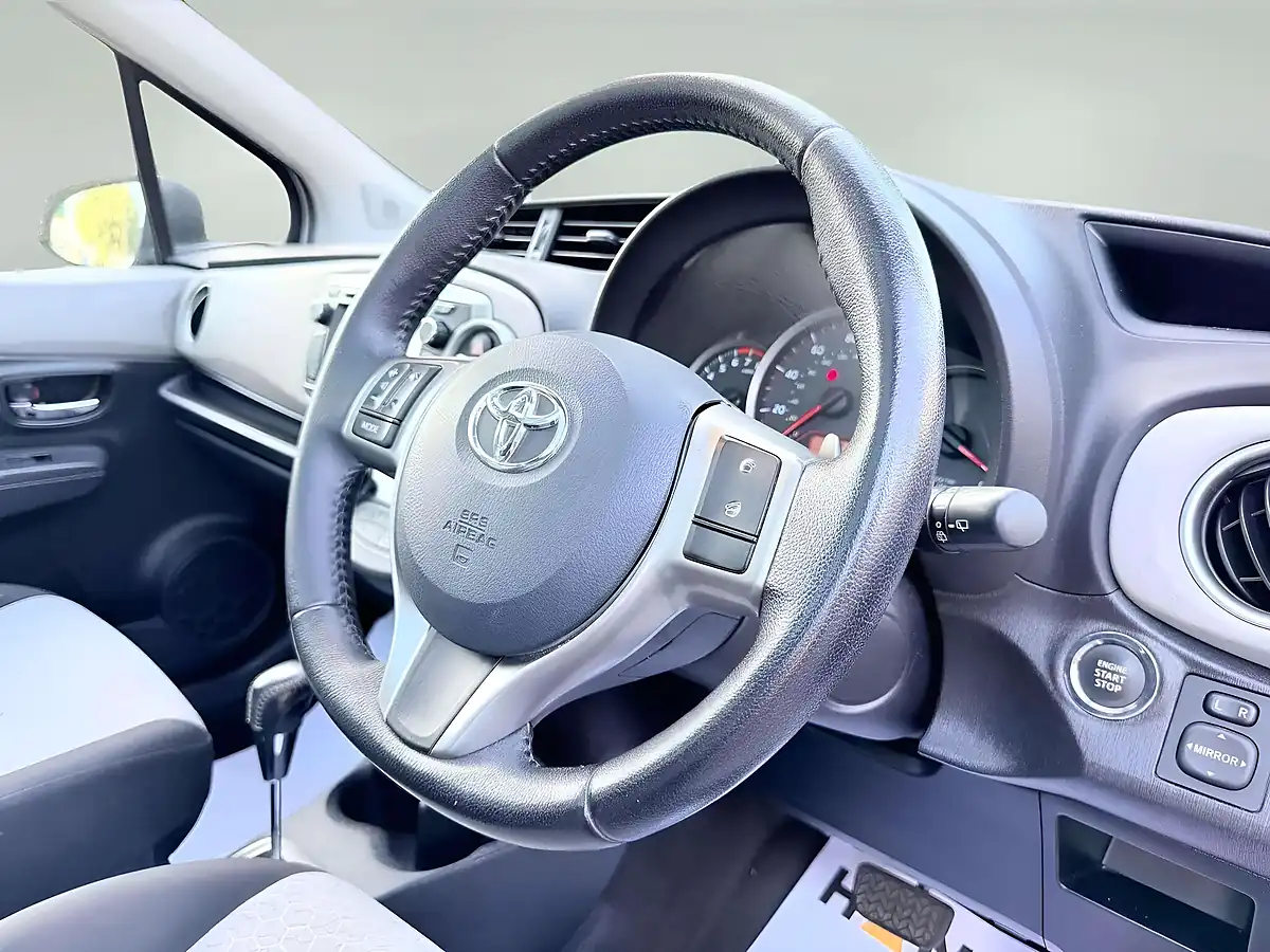 Used 2012 Toyota Yaris T Spirit Multidrive S White - Interior and Exterior details 9