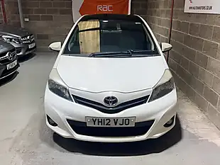 Used 2012 Toyota Yaris T Spirit White - Interior and Exterior details 4