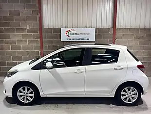 Used 2012 Toyota Yaris T Spirit White - Interior and Exterior details 6