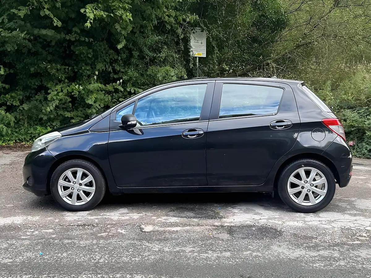 Used 2012 Toyota Yaris Tr Black - Interior and Exterior details 10