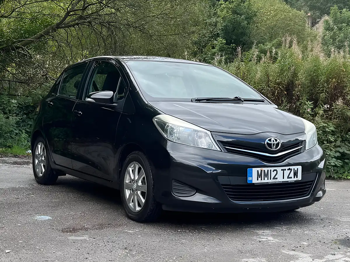 Used 2012 Toyota Yaris Tr Black - Interior and Exterior details 11