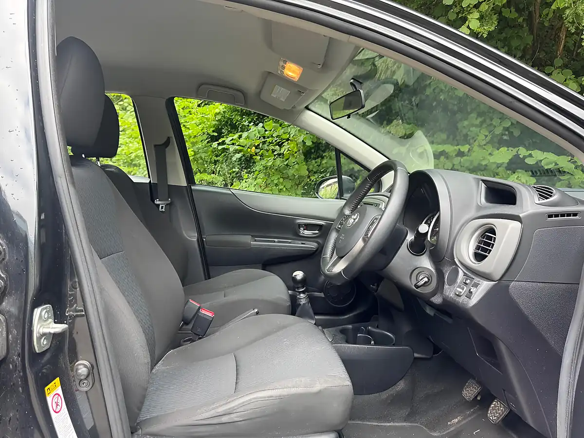 Used 2012 Toyota Yaris Tr Black - Interior and Exterior details 15