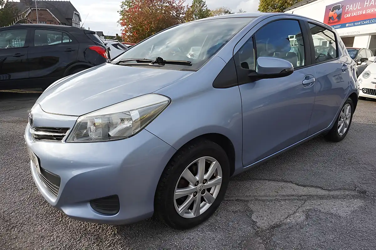 Used 2012 Toyota Yaris Tr Blue - Interior and Exterior details 2