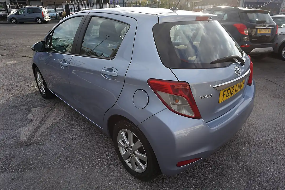 Used 2012 Toyota Yaris Tr Blue - Interior and Exterior details 4