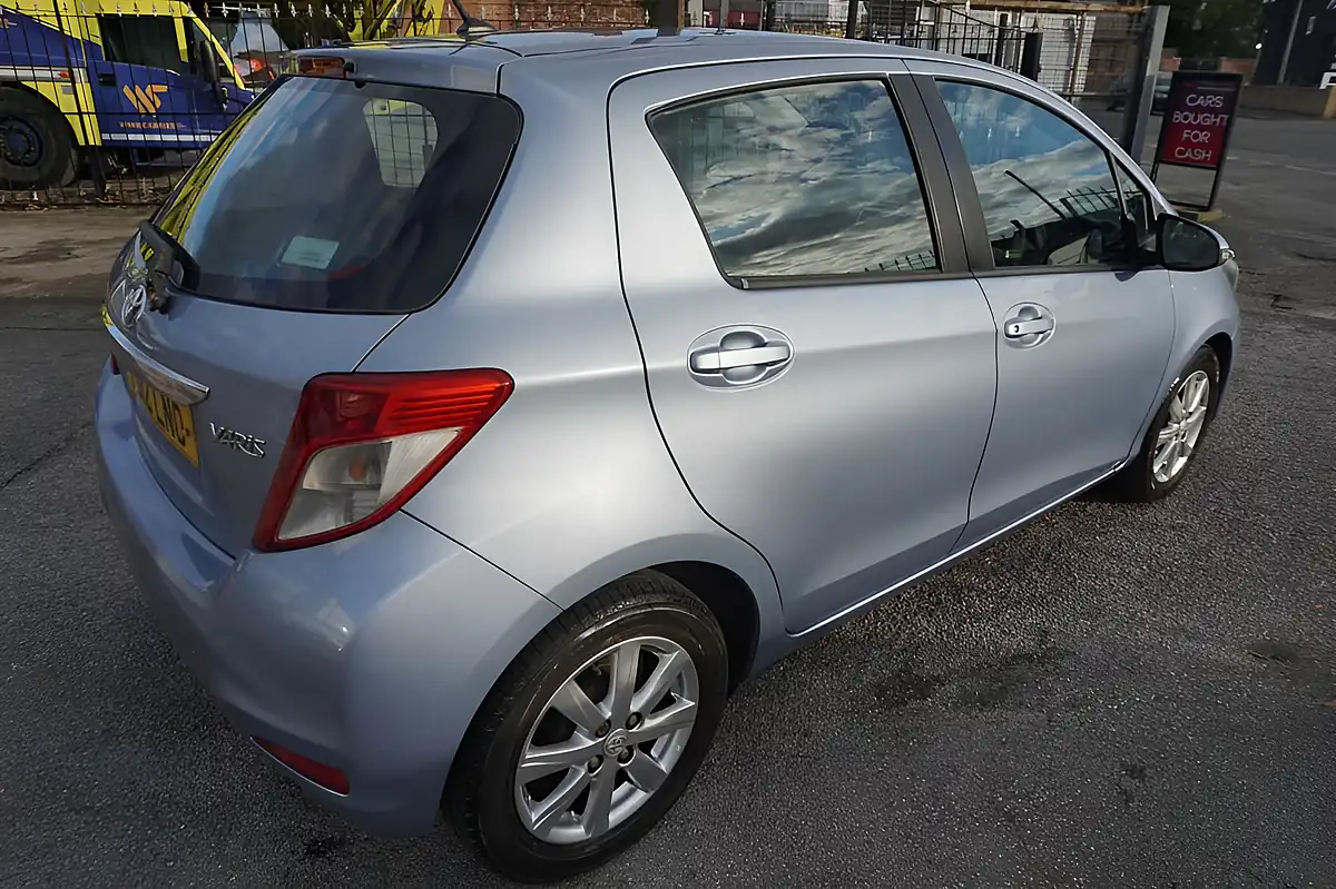 Used 2012 Toyota Yaris Tr Blue - Interior and Exterior details 6