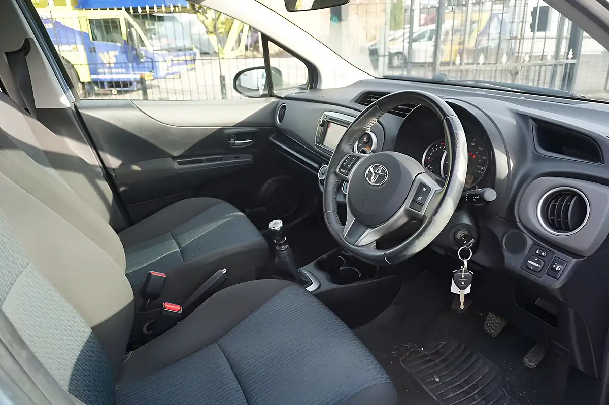 Used 2012 Toyota Yaris Tr Blue - Interior and Exterior details 8