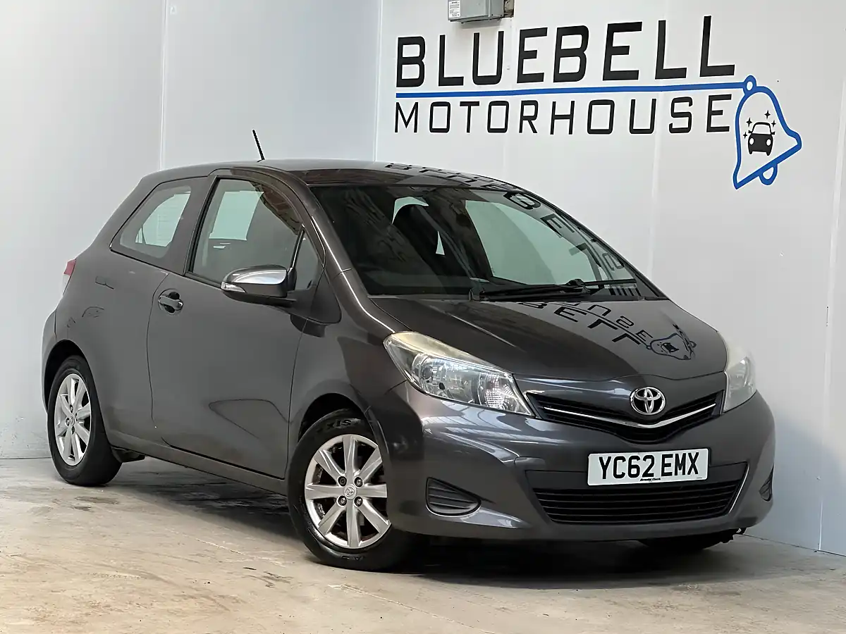 Used 2012 Toyota Yaris Tr Decuma Grey - Front View
