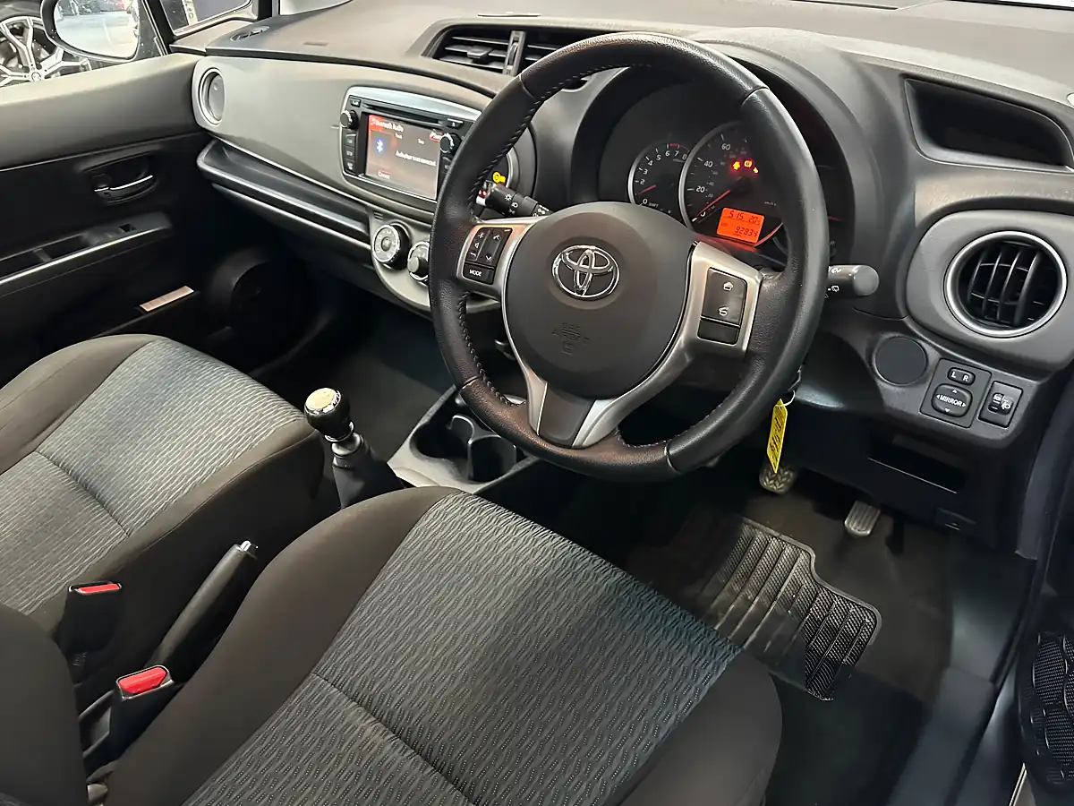 Used 2012 Toyota Yaris Tr Decuma Grey - Interior and Exterior details 3