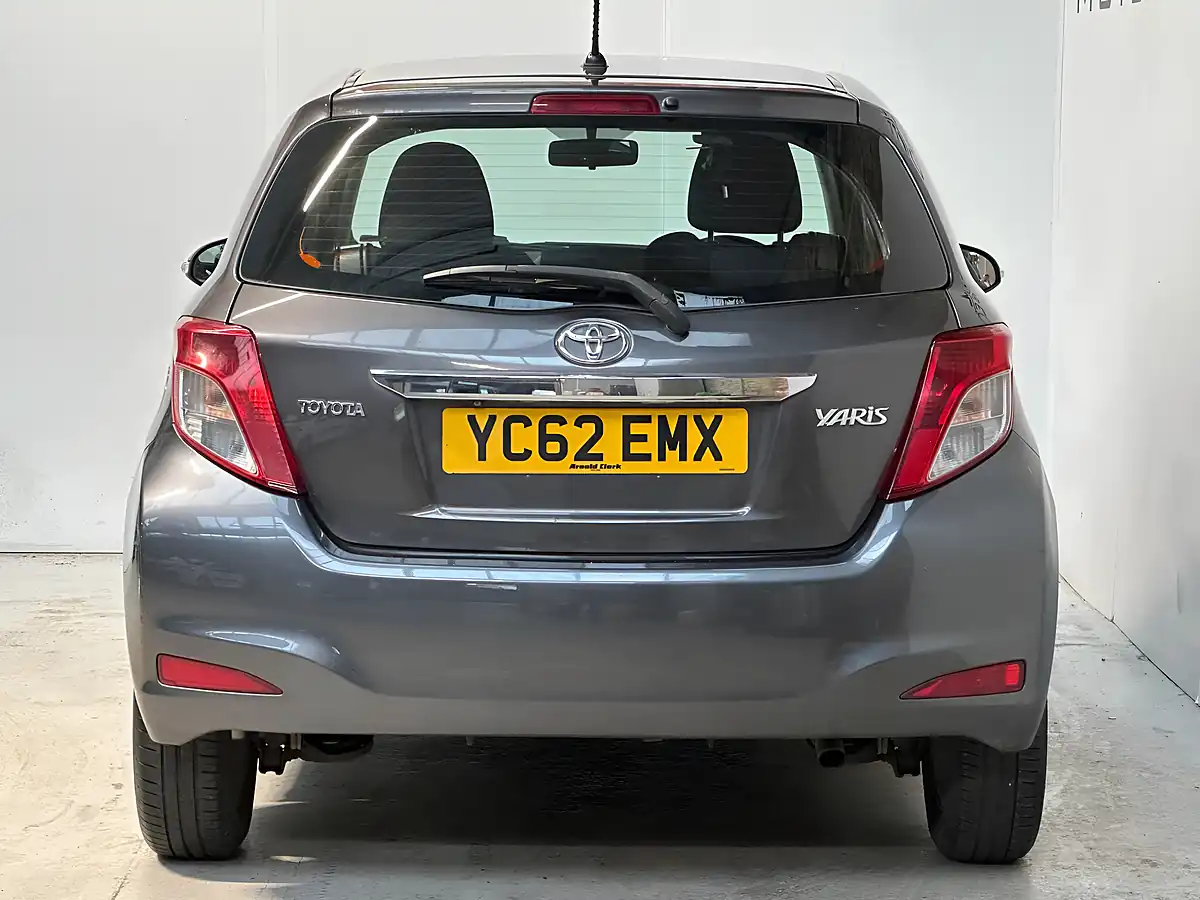 Used 2012 Toyota Yaris Tr Decuma Grey - Interior and Exterior details 5