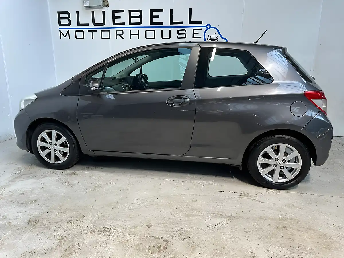 Used 2012 Toyota Yaris Tr Decuma Grey - Interior and Exterior details 6