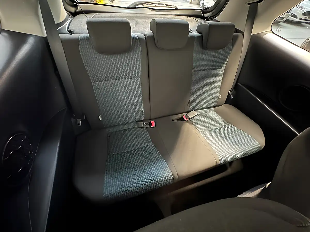 Used 2012 Toyota Yaris Tr Decuma Grey - Interior and Exterior details 8