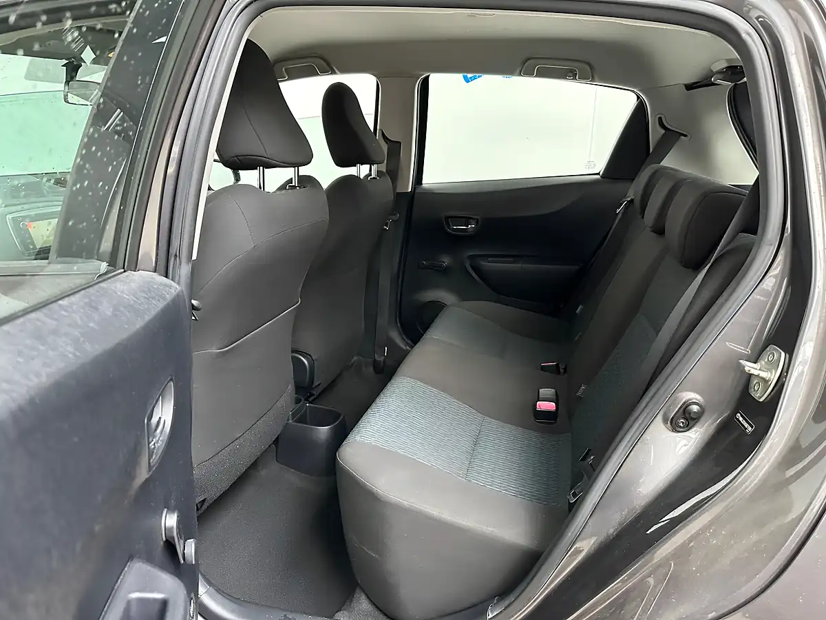 Used 2012 Toyota Yaris Tr Decuma Grey - Interior and Exterior details 10