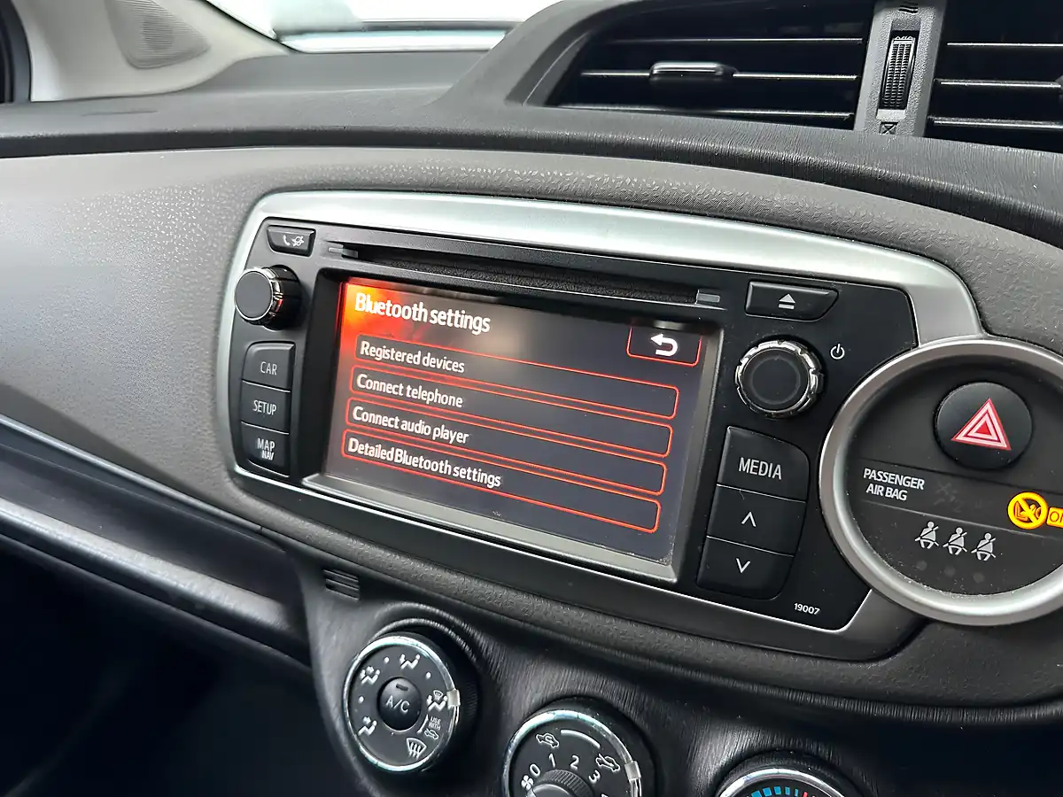 Used 2012 Toyota Yaris Tr Decuma Grey - Interior and Exterior details 11