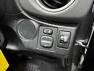 Used 2012 Toyota Yaris Tr Decuma Grey - Interior and Exterior details 17