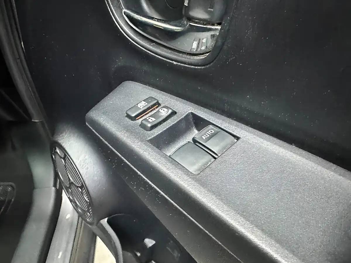 Used 2012 Toyota Yaris Tr Decuma Grey - Interior and Exterior details 18