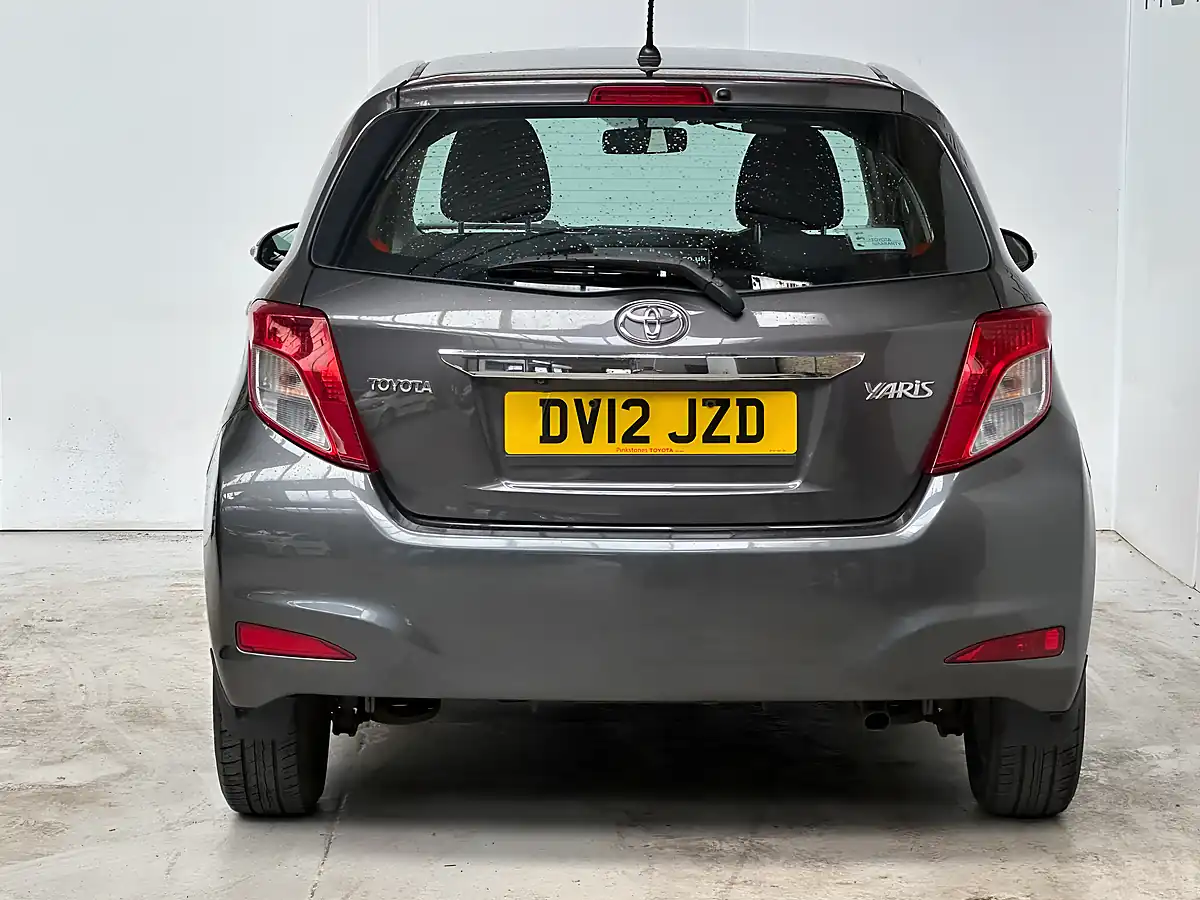Used 2012 Toyota Yaris Tr Decuma Grey - Interior and Exterior details 5