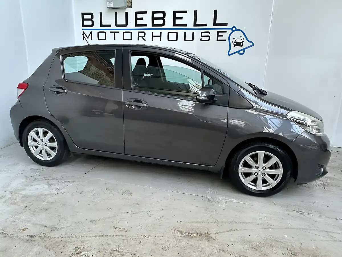 Used 2012 Toyota Yaris Tr Decuma Grey - Interior and Exterior details 7