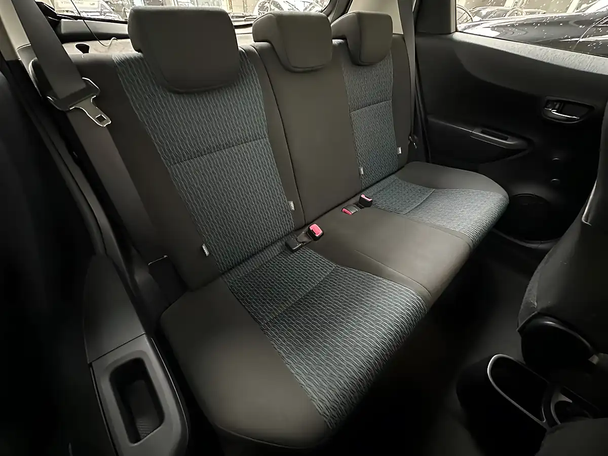 Used 2012 Toyota Yaris Tr Decuma Grey - Interior and Exterior details 8