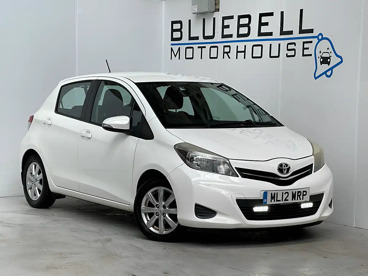 Used 2012 Toyota Yaris Tr Pure White - Front View