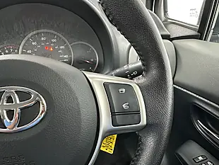 Used 2012 Toyota Yaris Tr Pure White - Interior and Exterior details 13