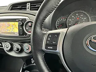 Used 2012 Toyota Yaris Tr Pure White - Interior and Exterior details 14