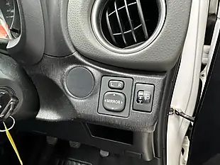 Used 2012 Toyota Yaris Tr Pure White - Interior and Exterior details 16