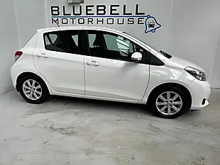 Used 2012 Toyota Yaris Tr Pure White - Interior and Exterior details 7