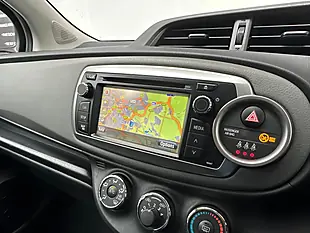Used 2012 Toyota Yaris Tr Pure White - Interior and Exterior details 9