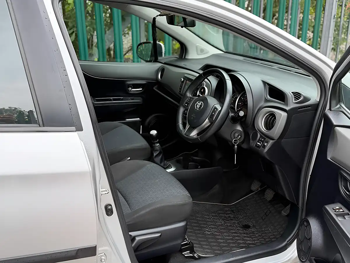 Used 2012 Toyota Yaris Tr Silver - Interior and Exterior details 12