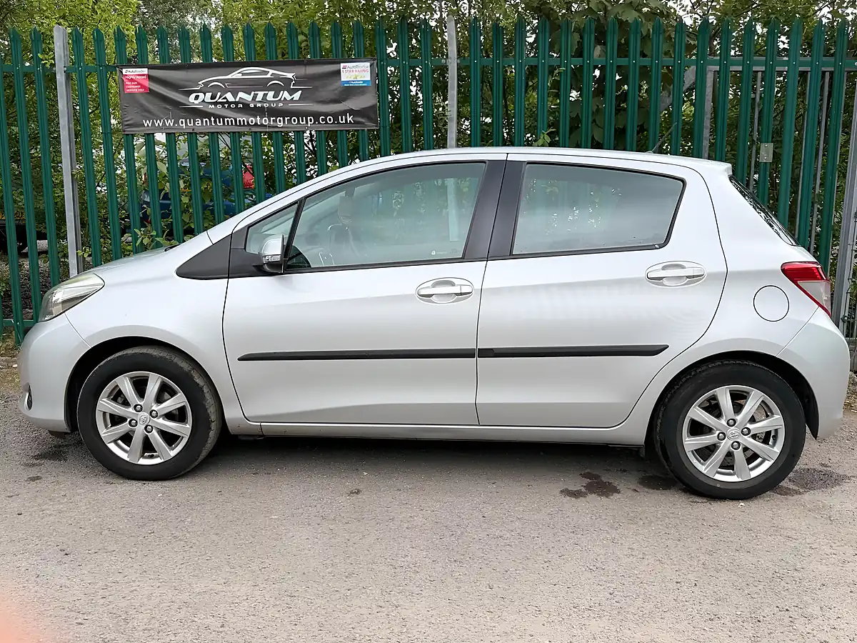 Used 2012 Toyota Yaris Tr Silver - Interior and Exterior details 14