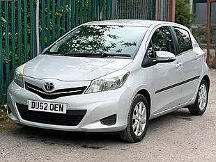 Used 2012 Toyota Yaris Tr Silver - Interior and Exterior details 16
