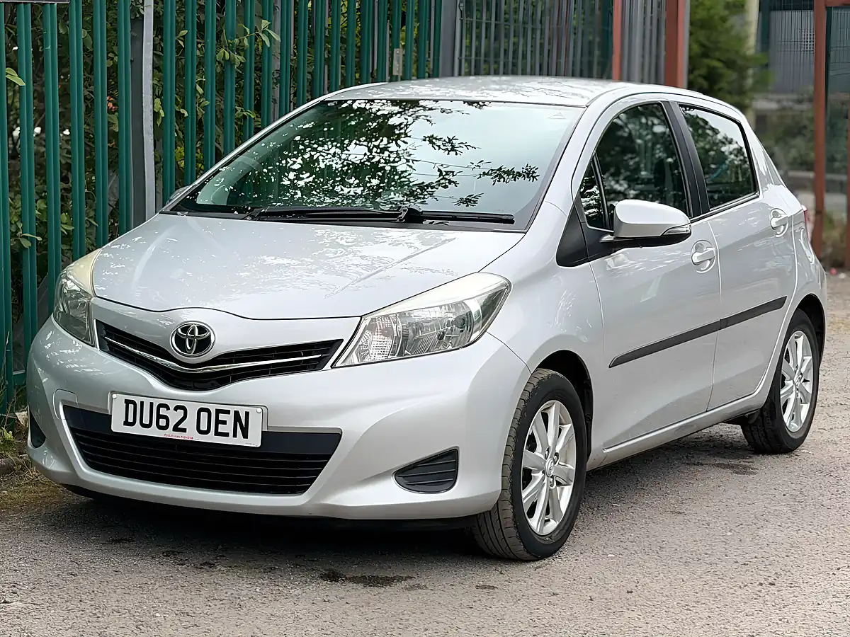Used 2012 Toyota Yaris Tr Silver - Interior and Exterior details 16